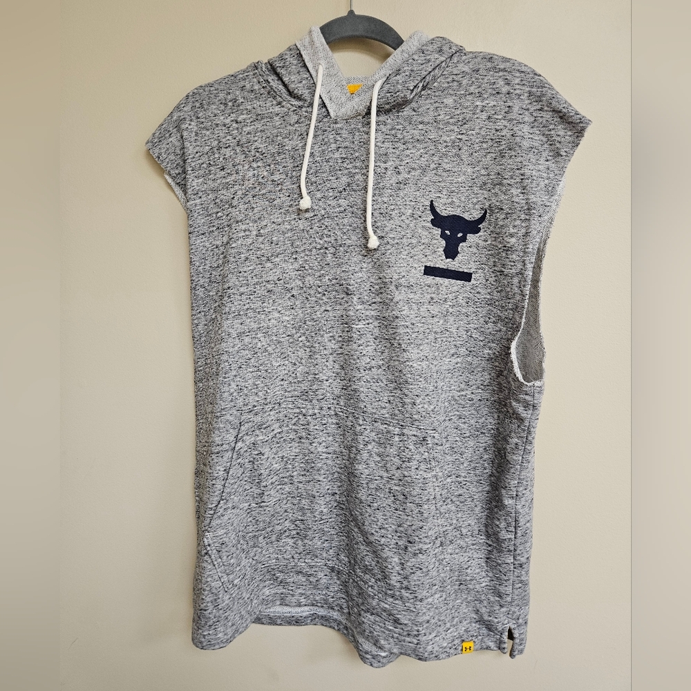 Under Armour Large Project Rock Cut Off Hoodie Gray Logo Top